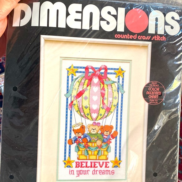 DIMENSIONS BELIEVE IN YOUR DREAMS counted cross stitch kit Heart ribbons balloon - Picture 3 of 8
